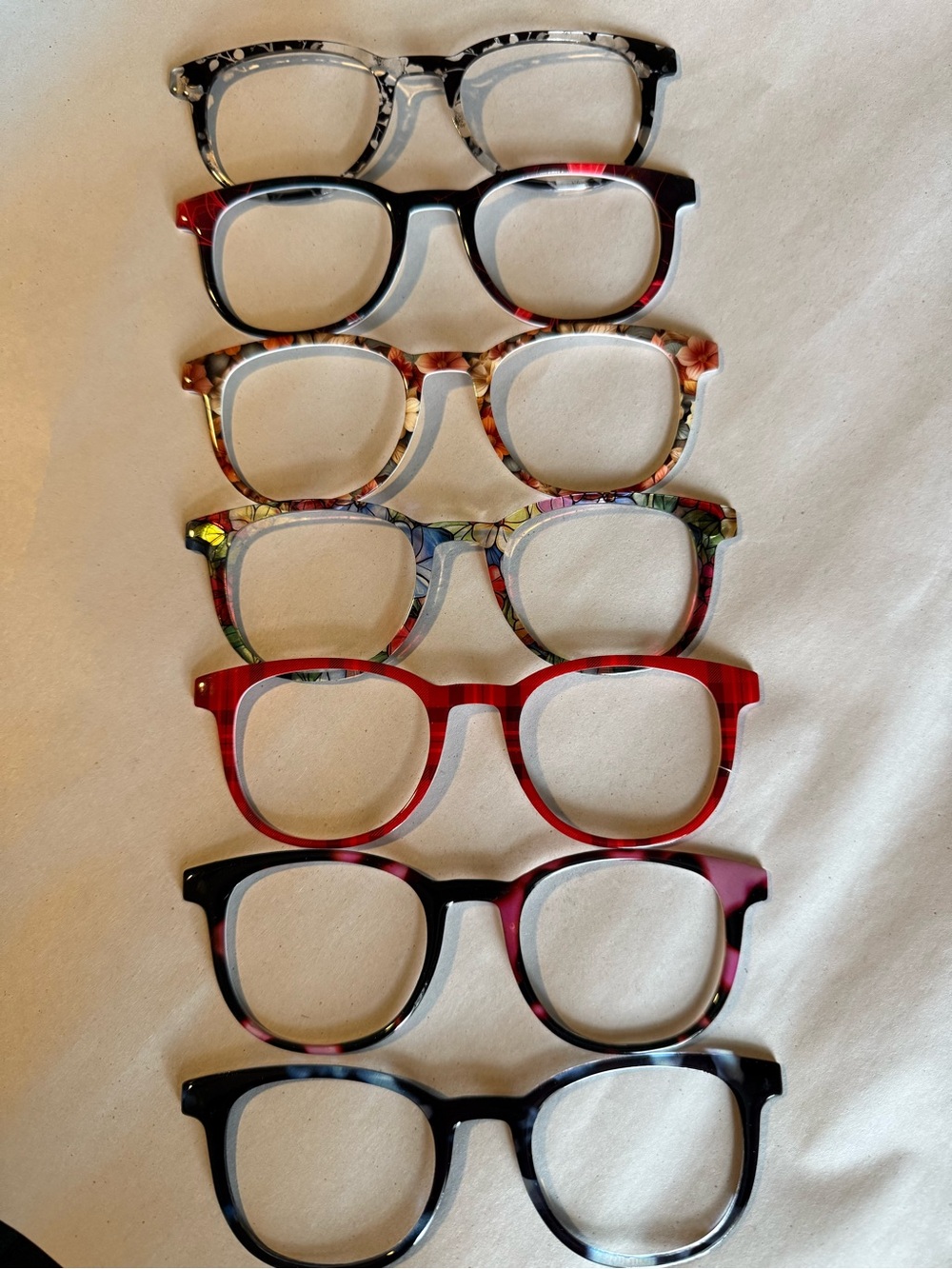 Set of 7 Magnetic Frames for Pair Eyewear Reese.